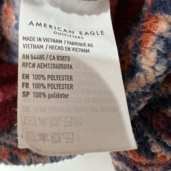 American Eagle Woman’s Top Sm 1/4 Zip Fleece Pullover Red Black Fair Isle Pocket - Picture 9 of 10
